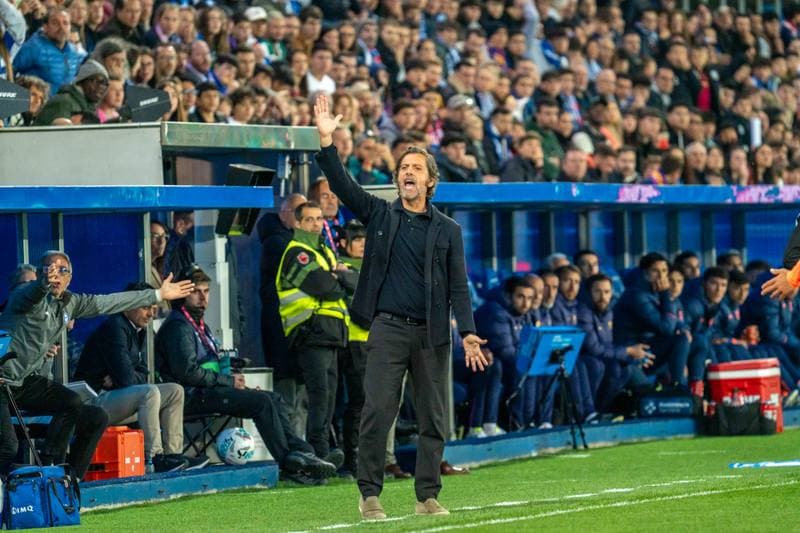 Football. La Liga. Alaves - Barcelona. 13.05.2026