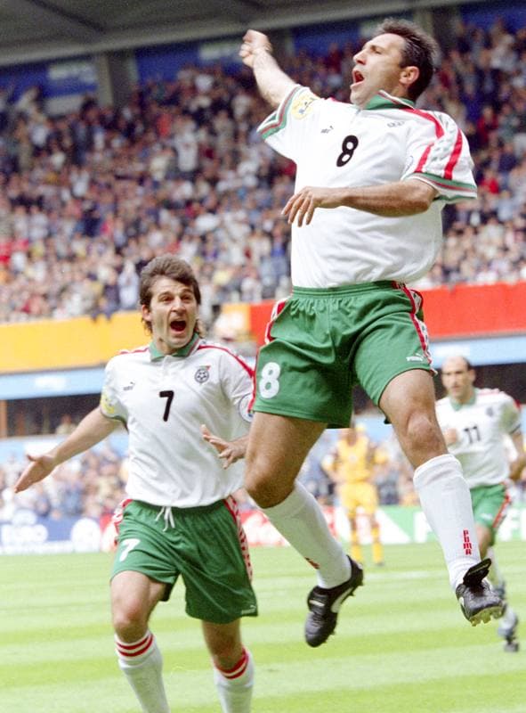Football. UEFA EURO 1996. Bulgaria - Romania. 13.06.1996