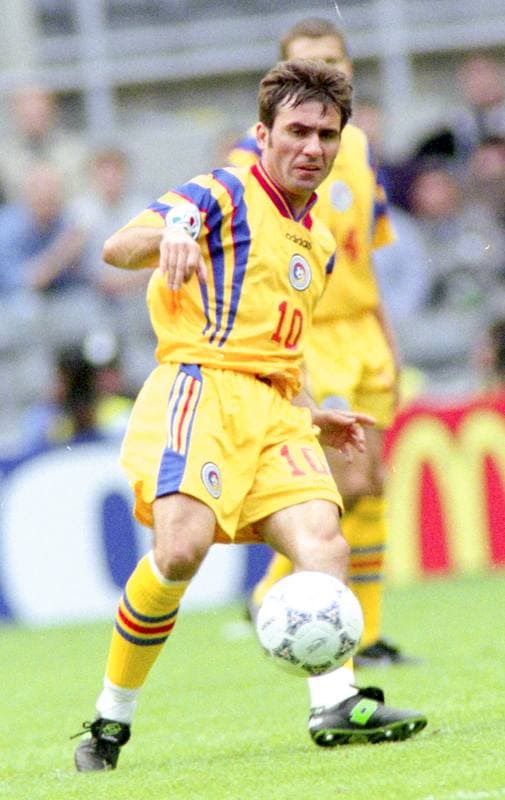 Football. UEFA EURO 1996. Bulgaria - Romania. 13.06.1996