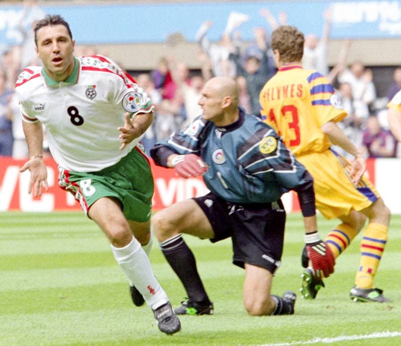 Football. UEFA EURO 1996. Bulgaria - Romania. 13.06.1996