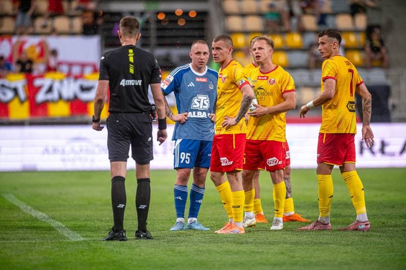 Football. Betclic 1. Liga. Znicz Pruszkow - Ruch Chorzow. 24.05.2026