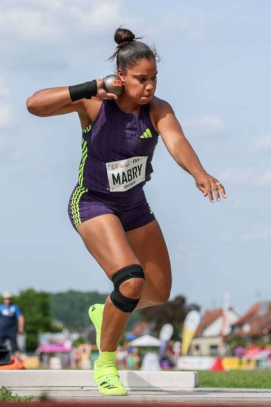 Athletics. 61. Internationales Pfingstsportfest. Yemisi Mabry - . 24.05.2026