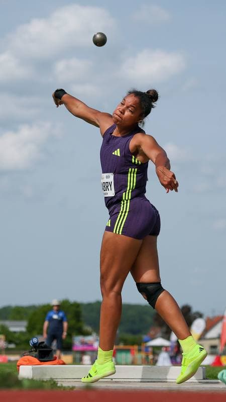 Athletics. 61. Internationales Pfingstsportfest. Yemisi Mabry - . 24.05.2026