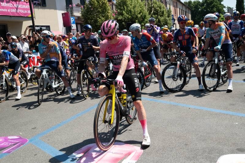 Cycling. Giro d'Italia. Stage 17. 27.05.2026