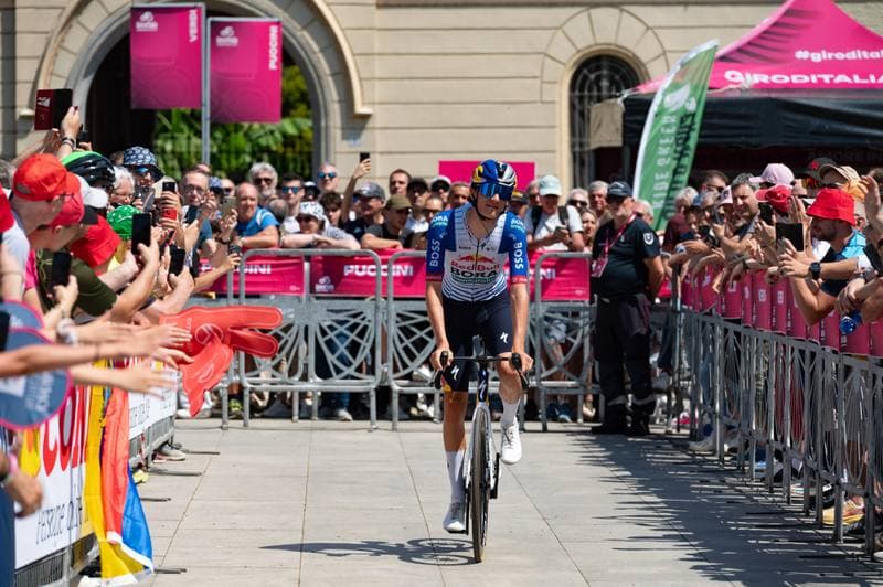 Cycling. Giro d'Italia. Stage 17. 27.05.2026