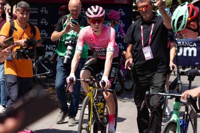 Cycling. Giro d'Italia. Stage 17. 27.05.2026