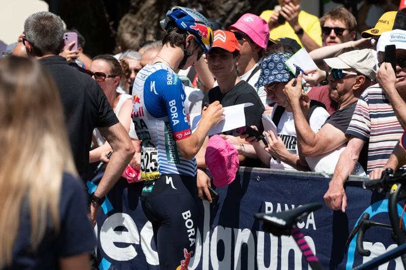Cycling. Giro d'Italia. Stage 17. 27.05.2026
