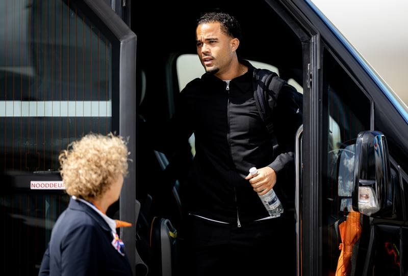 Football. Netherlands. Departure to New York. 06.04.2026