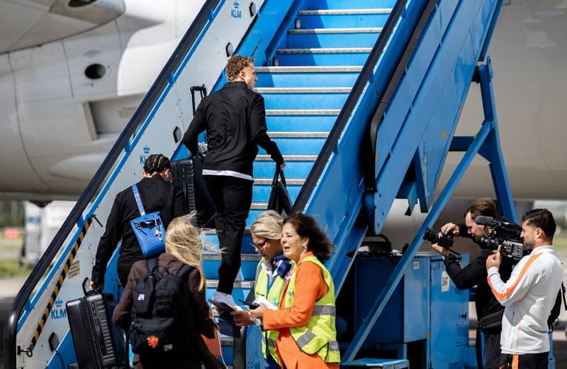 Football. Netherlands. Departure to New York. 06.04.2026