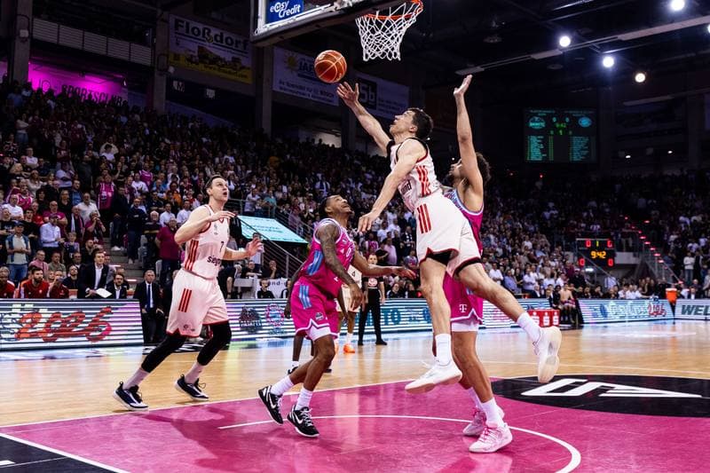 Basketball. easyCredit BBL. Telekom Baskets Bonn - FC Bayern Basketball. 04.06.2026