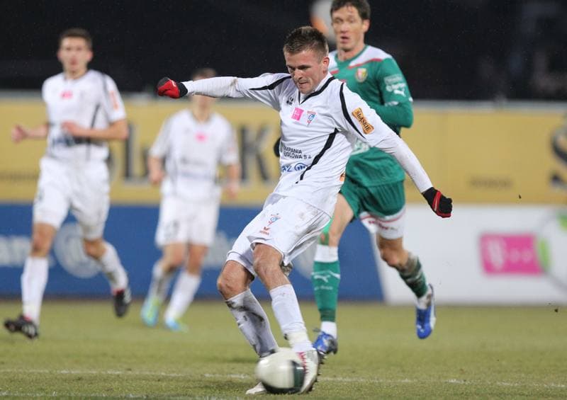 Football. T-Mobile Ekstraklasa. Gornik Zabrze - Slask Wroclaw. 04.12.2011