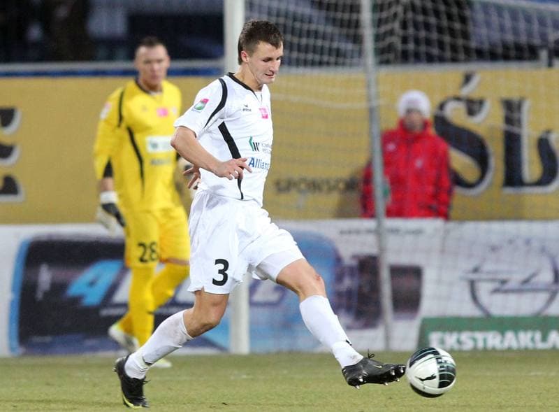 Football. T-Mobile Ekstraklasa. Gornik Zabrze - Slask Wroclaw. 04.12.2011