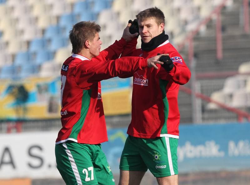 Football. II liga. Energetyk ROW Rybnik - Zaglebie Sosnowiec. 13.11.2011