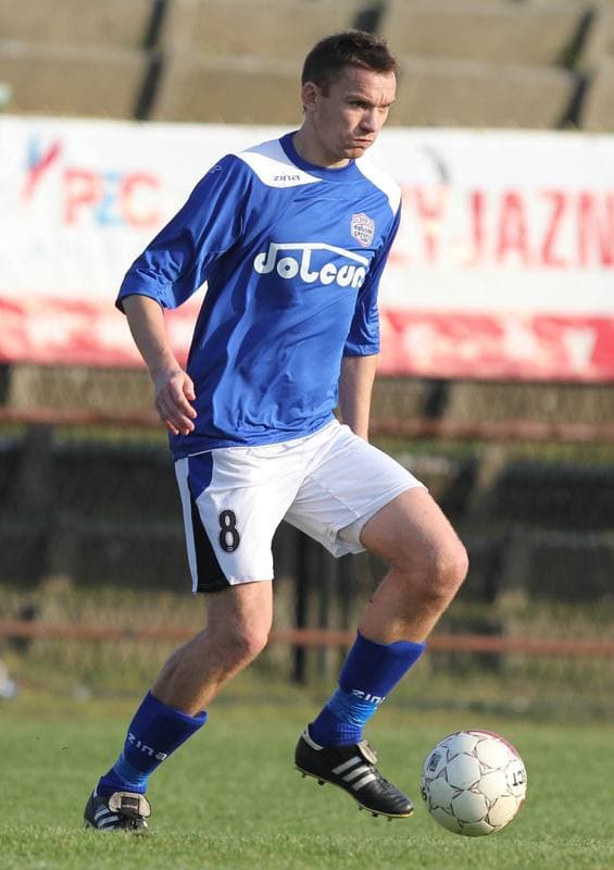 Football. Bytom I liga. Ruch Radzionkow - Dolcan Zabki. 05.11.2011