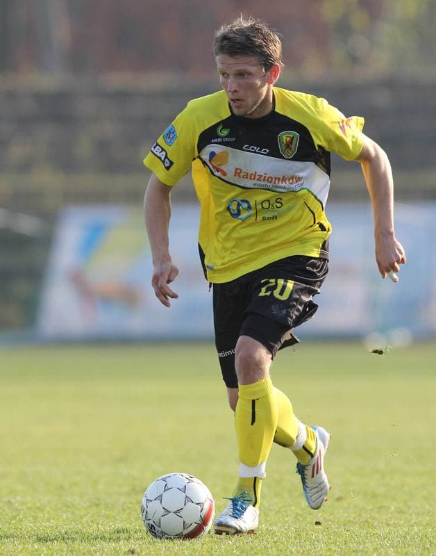 Football. Bytom I liga. Ruch Radzionkow - Dolcan Zabki. 05.11.2011