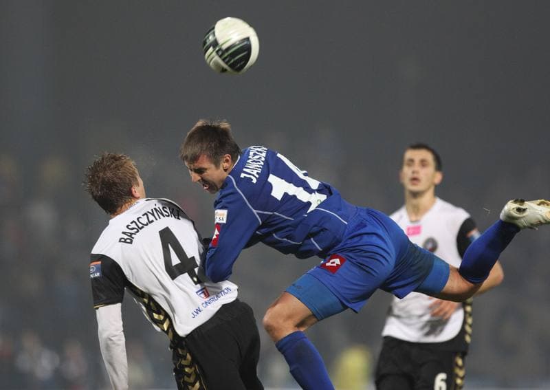 Football. T-Mobile Ekstraklasa. Ruch Chorzow - Polonia Warszawa. 31.10.2011