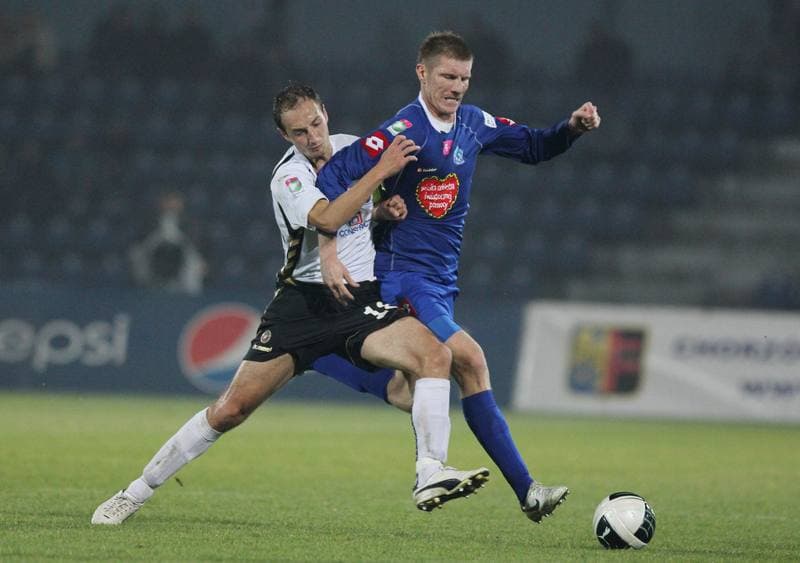 Football. T-Mobile Ekstraklasa. Ruch Chorzow - Polonia Warszawa. 31.10.2011