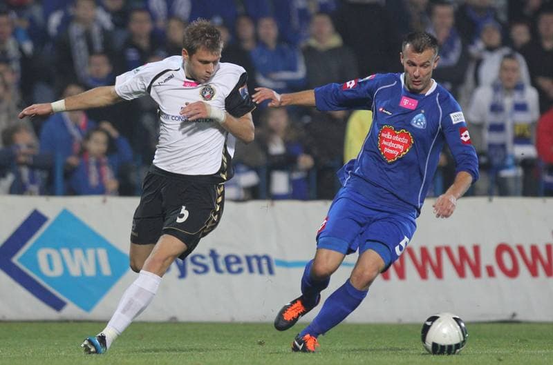 Football. T-Mobile Ekstraklasa. Ruch Chorzow - Polonia Warszawa. 31.10.2011