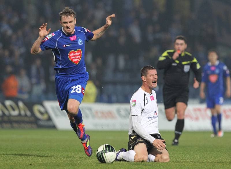 Football. T-Mobile Ekstraklasa. Ruch Chorzow - Polonia Warszawa. 31.10.2011
