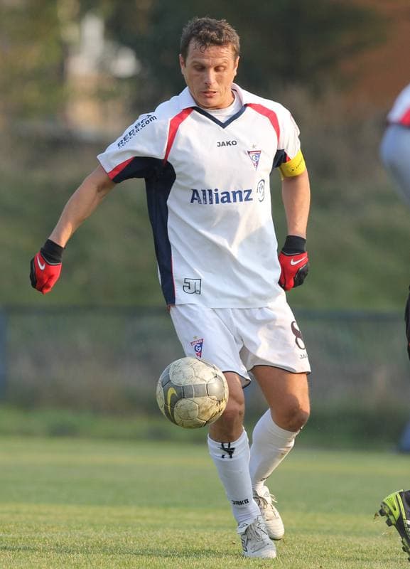 Football. A Klasa. Gornik II Zabrze - LKS 35 Gieraltowice. 23.10.2011