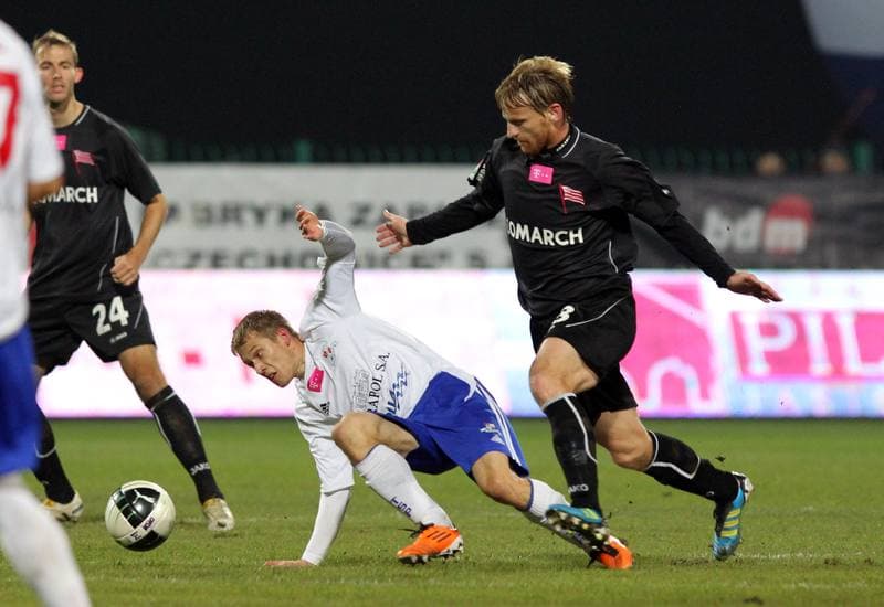 Football. T-Mobile Ekstraklasa. Podbeskidzie Bielsko-Biala - Cracovia Krakow. 14.10.2011