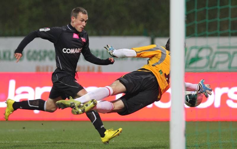 Football. T-Mobile Ekstraklasa. Podbeskidzie Bielsko-Biala - Cracovia Krakow. 14.10.2011