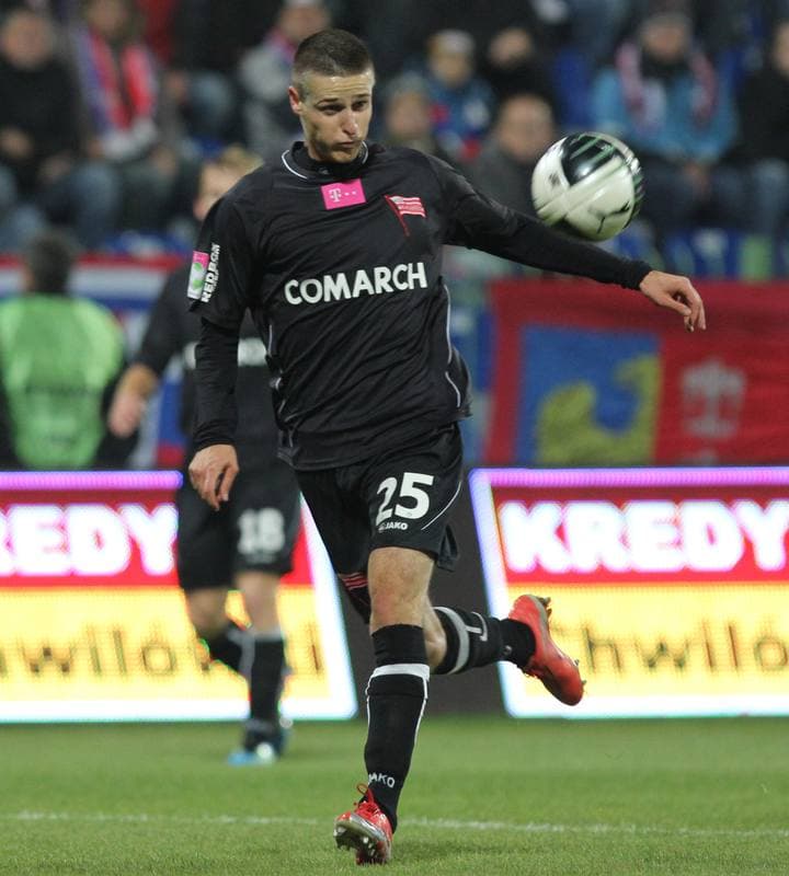 Football. T-Mobile Ekstraklasa. Podbeskidzie Bielsko-Biala - Cracovia Krakow. 14.10.2011