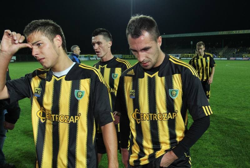 Football. I liga. GKS Katowice - Pogon Szczecin. 12.10.2011