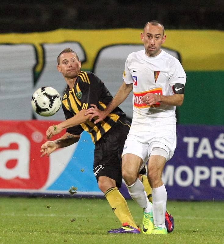 Football. I liga. GKS Katowice - Pogon Szczecin. 12.10.2011