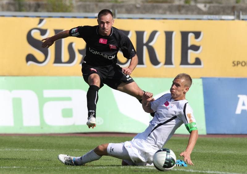 Football. T-Mobile Ekstraklasa. Gornik Zabrze - Cracovia Krakow. 24.09.2011