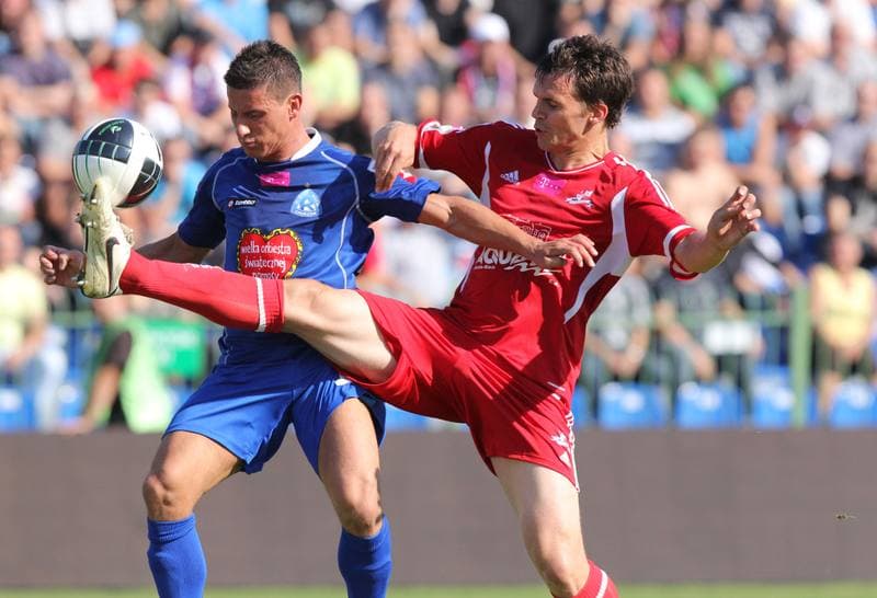 Football. T-Mobile Ekstraklasa. Podbeskidzie Bielsko-Biala - Ruch Chorzow. 17.09.2011