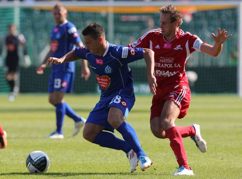 Football. T-Mobile Ekstraklasa. Podbeskidzie Bielsko-Biala - Ruch Chorzow. 17.09.2011