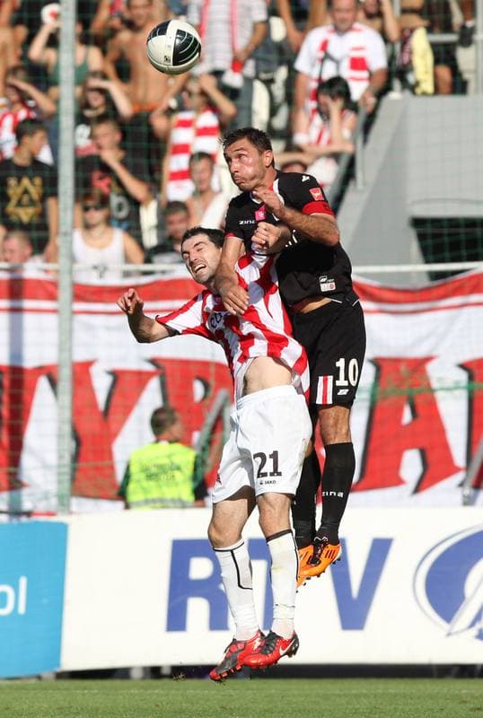 Football. T-Mobile Ekstraklasa. Cracovia Krakow - LKS Lodz. 11.09.2011