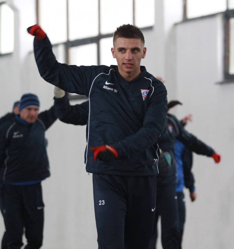 Football. Gornik Zabrze. Training. 07.01.2010