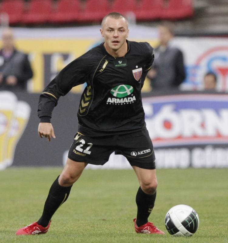 Football. PKO BP Ekstraklasa. Gornik Zabrze - Polonia Bytom. 06.11.2010