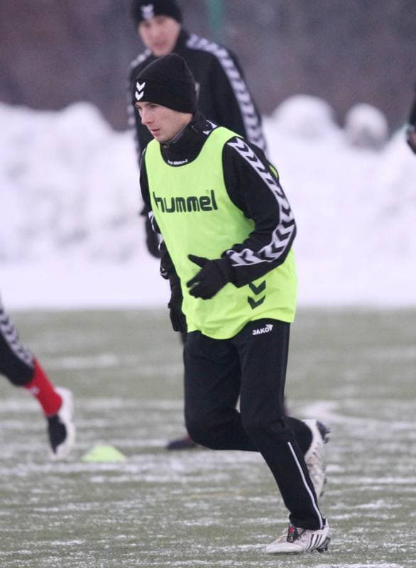 Football. Polonia Bytom. Training. 05.01.2011