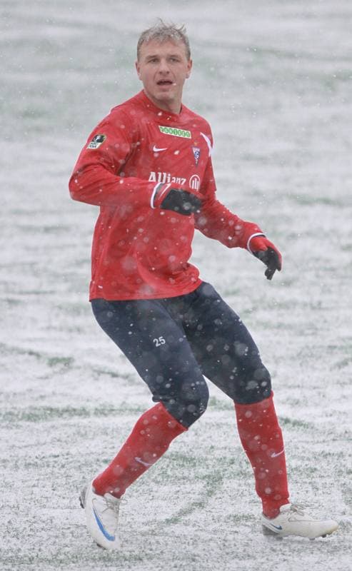 Football. Sparing. Gornik Zabrze - Gornik Zabrze juniorzy. 20.01.2009