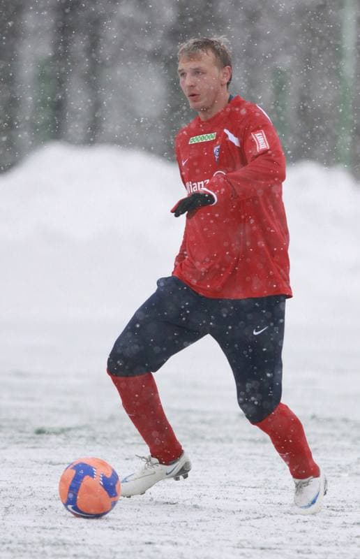 Football. Sparing. Gornik Zabrze - Gornik Zabrze juniorzy. 20.01.2009