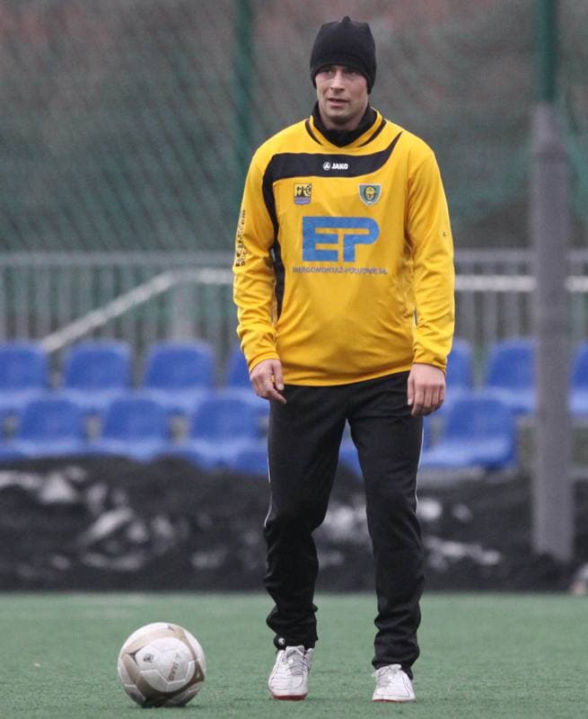 Football. Sparing. GKS Katowice - LZS Lesnica. 05.02.2011