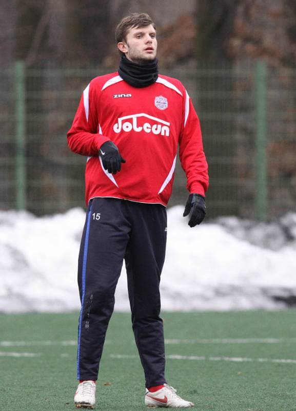Football. Sparing. Ruch Chorzow - Dolcan Zabki. 05.02.2011
