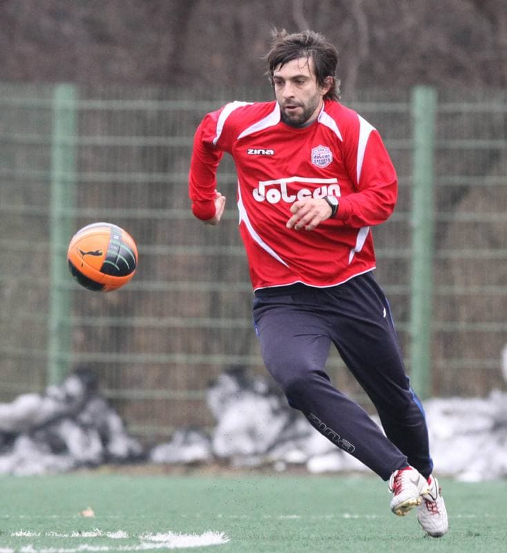 Football. Sparing. Ruch Chorzow - Dolcan Zabki. 05.02.2011