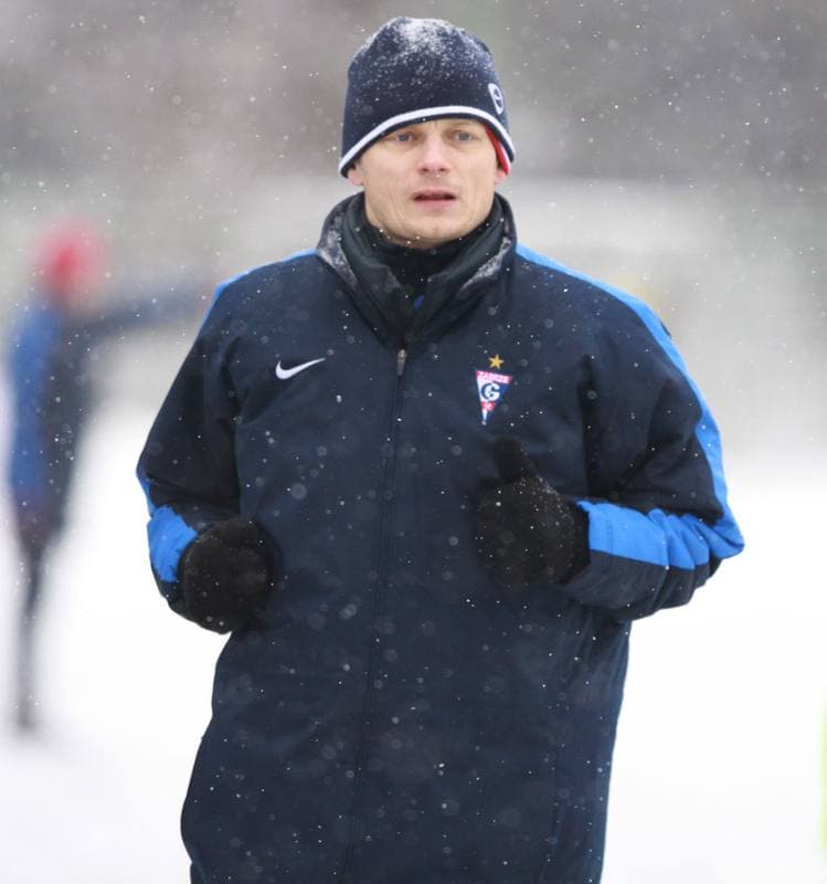Football. Sparing. Gornik Zabrze - Gornik Zabrze juniorzy. 20.01.2009