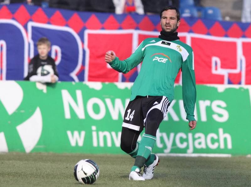 Football. Ekstraklasa. Polonia Bytom - GKS Belchatow. 26.02.2011