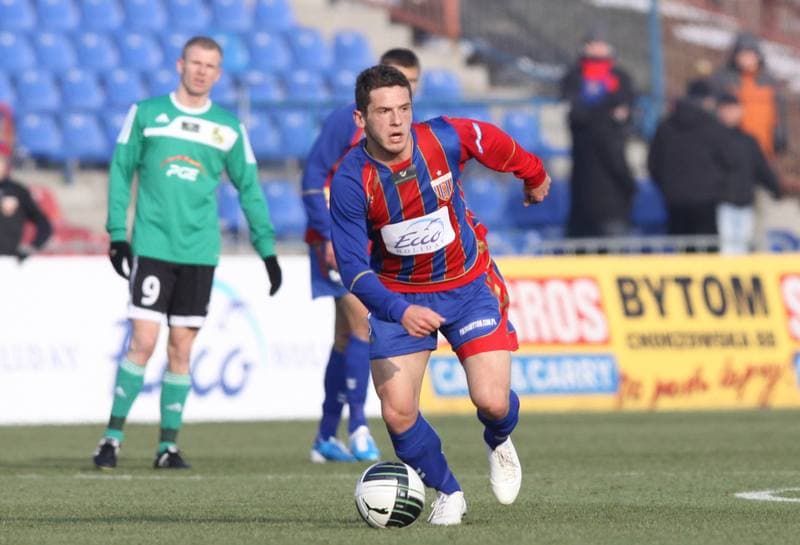 Football. Ekstraklasa. Polonia Bytom - GKS Belchatow. 26.02.2011