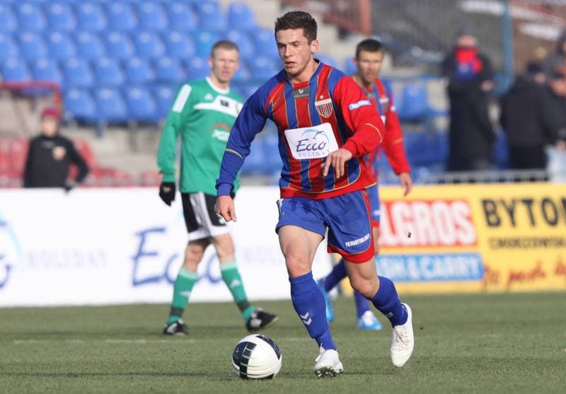 Football. Ekstraklasa. Polonia Bytom - GKS Belchatow. 26.02.2011