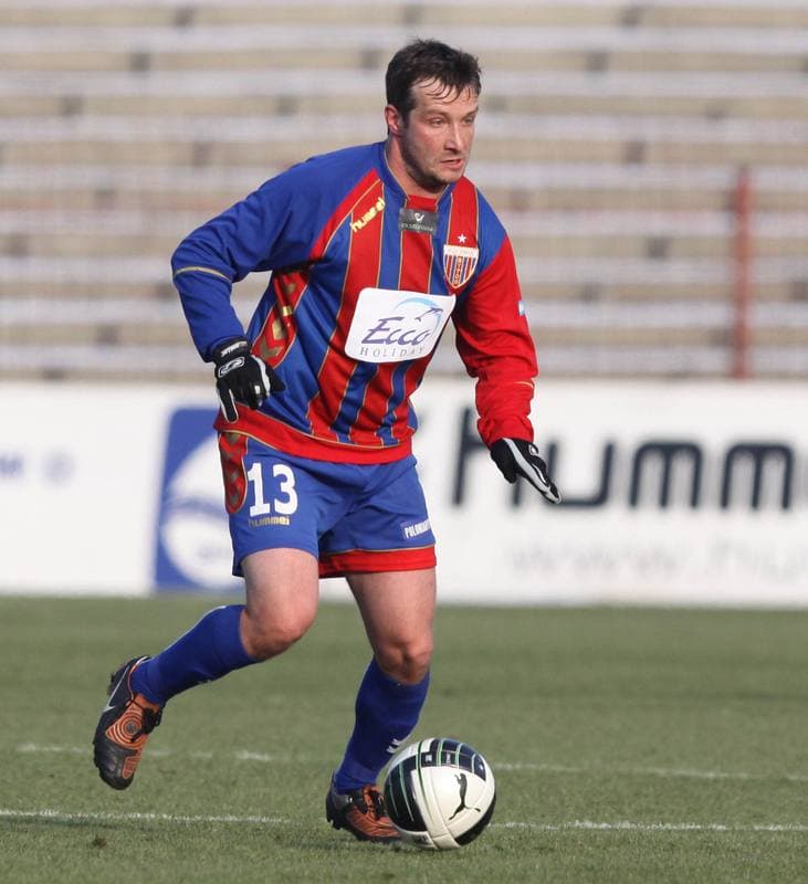 Football. Ekstraklasa. Polonia Bytom - GKS Belchatow. 26.02.2011