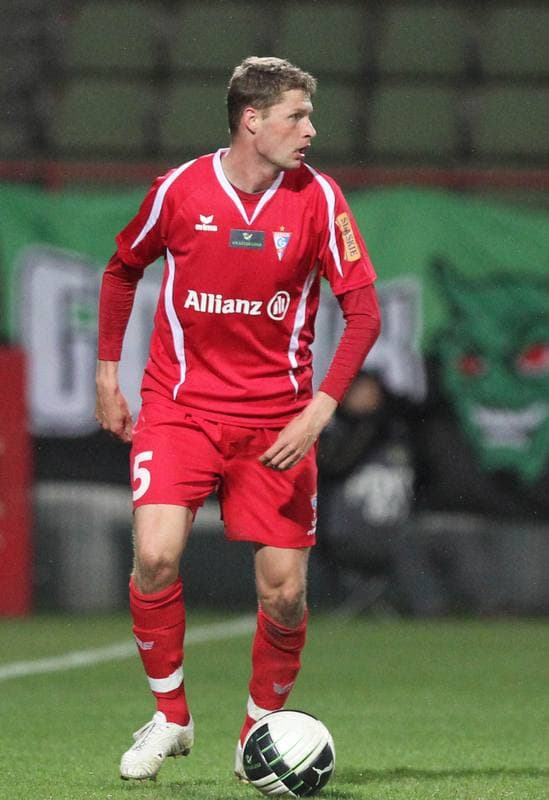 Football. Belchatow Ekstraklasa. GKS Belchatow - Gornik Zabrze. 08.04.2011