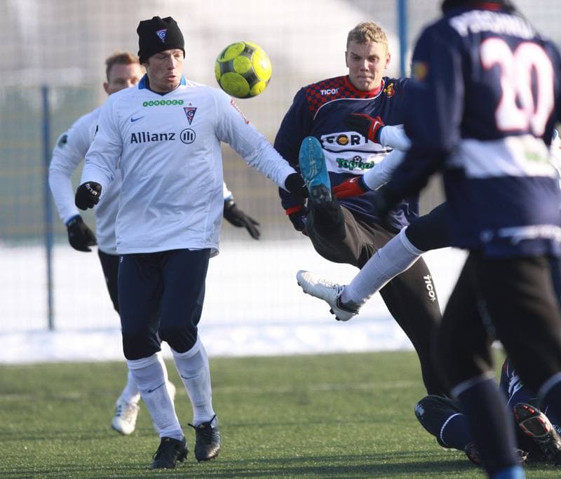 Football. Sparing. Gornik Zabrze - Odra Wodzislaw. 23.01.2010