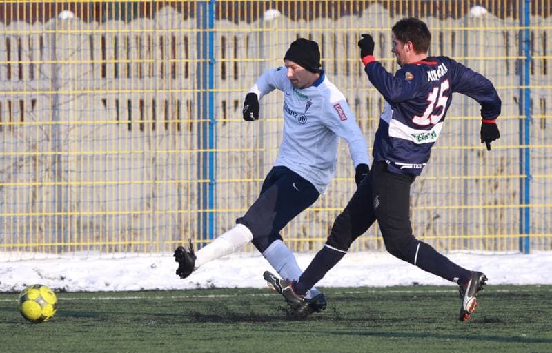 Football. Sparing. Gornik Zabrze - Odra Wodzislaw. 23.01.2010