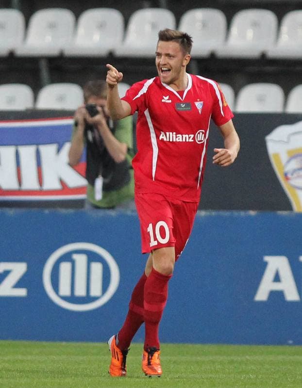Football. T-Mobile Ekstraklasa. Gornik Zabrze - Slask Wroclaw. 04.12.2011